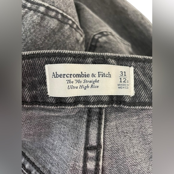 NWT Abercrombie & Fitch The 90’s Straight Ultra High Rise Washed Black 31/12S - Picture 7 of 11